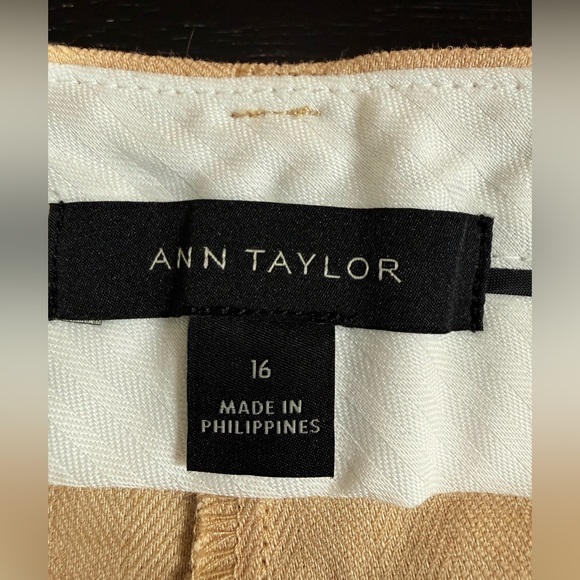 Ann Taylor Wide Leg Biscuit Color Pants - Picture 10 of 10